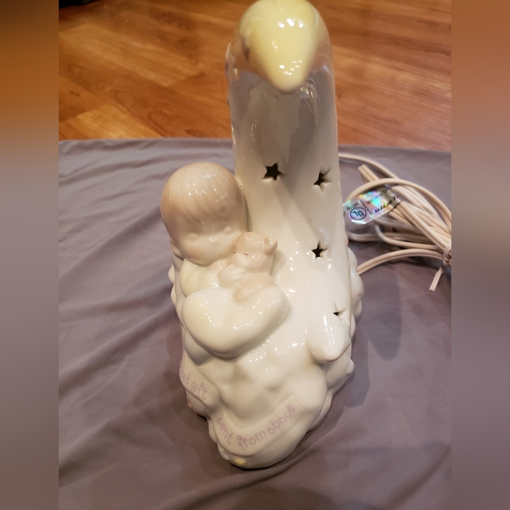 Vitage Nighy light. my precious Angel night light vintage 1995